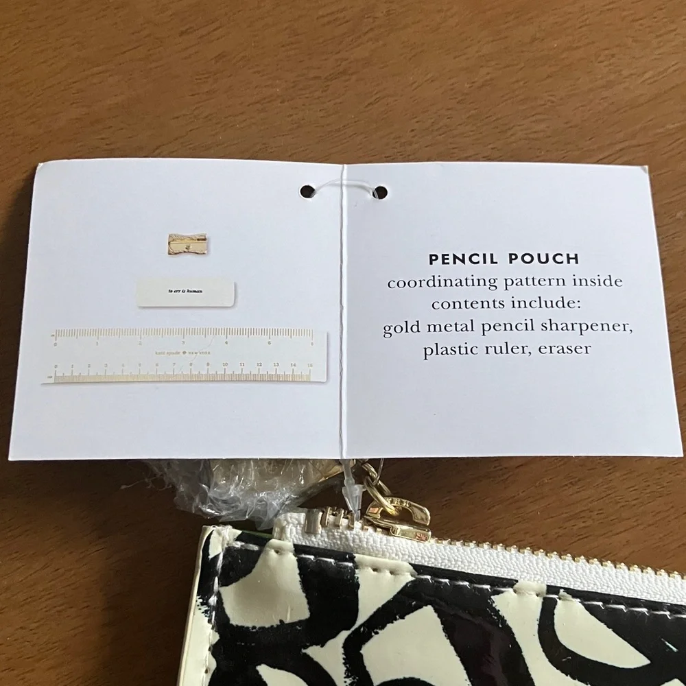 NWT kate spade | Zippered Pouch
